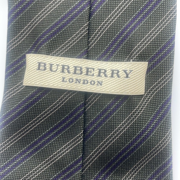 Burberry London - Classic Silk Tie - Picture 4 of 5